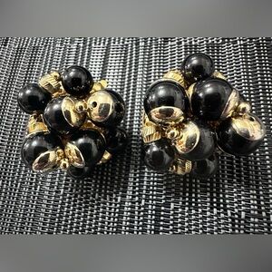 28- TRIFARI Vtge Elegant Black Art Bead Gold
Tone Cluster Clip Earrings